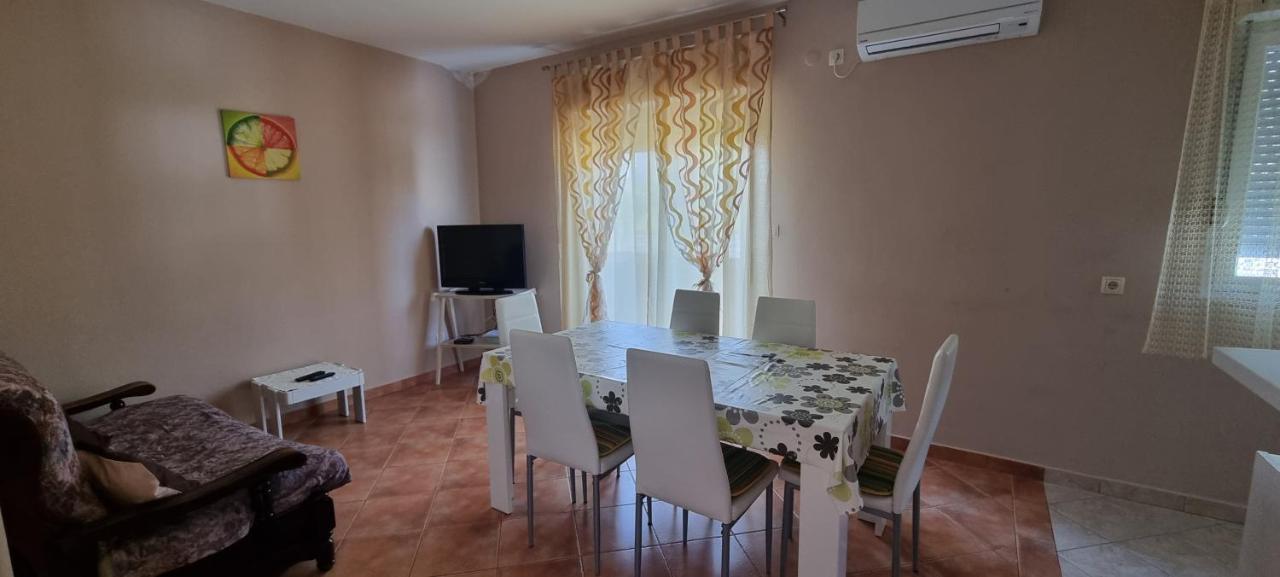 Apartman Anka Palit ภายนอก รูปภาพ